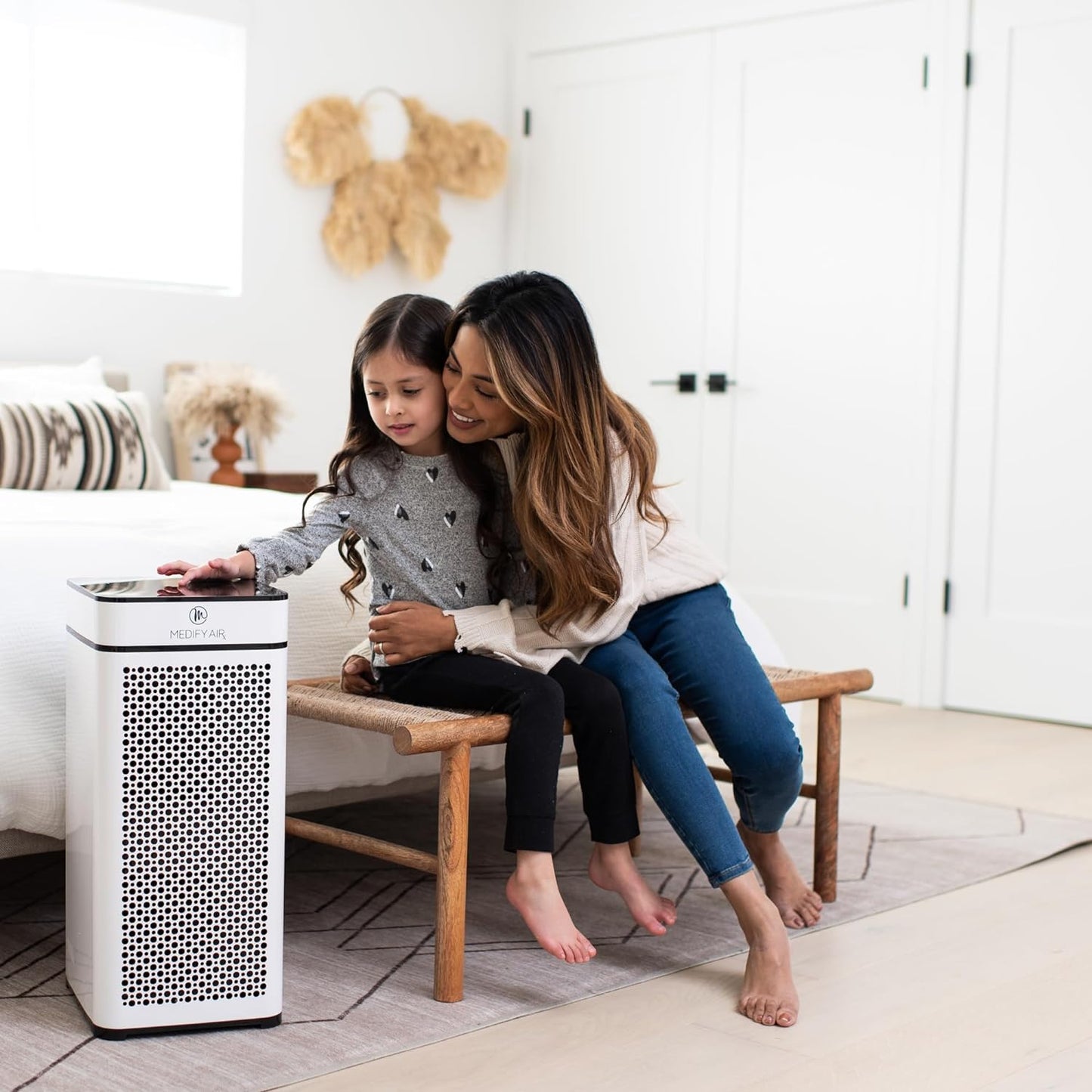 Medify MA-40-UV Air Purifier with True HEPA H14 Filter + UV Light | 840 sq ft Coverage | for Allergens, Wildfire Smoke, Dust, Odors, Pollen, Pets | Quiet 99.7% Removal to 0.1 Microns | White, 1-Pack